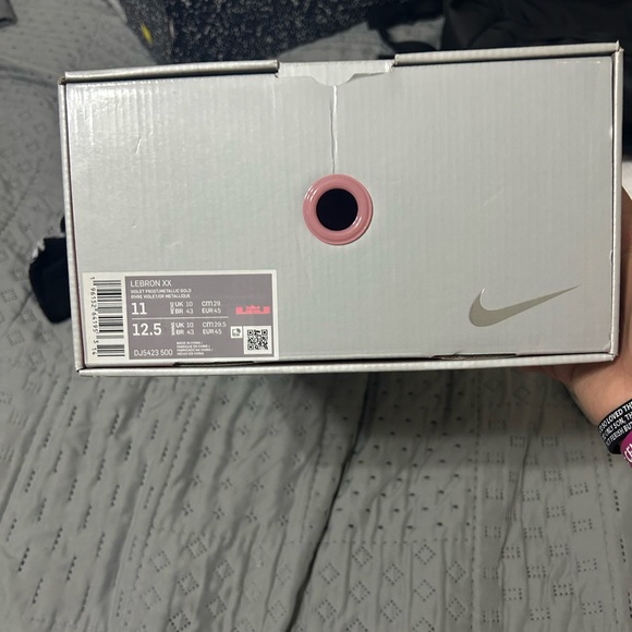 lebron 20 violet frost size 11 - Picture 9 of 14